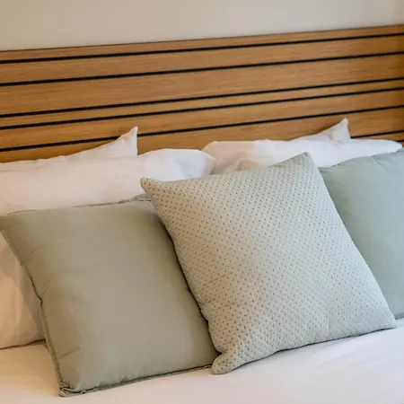Apartment Trindade Bliss: 1br W/ Free Parking By Lovelystay *