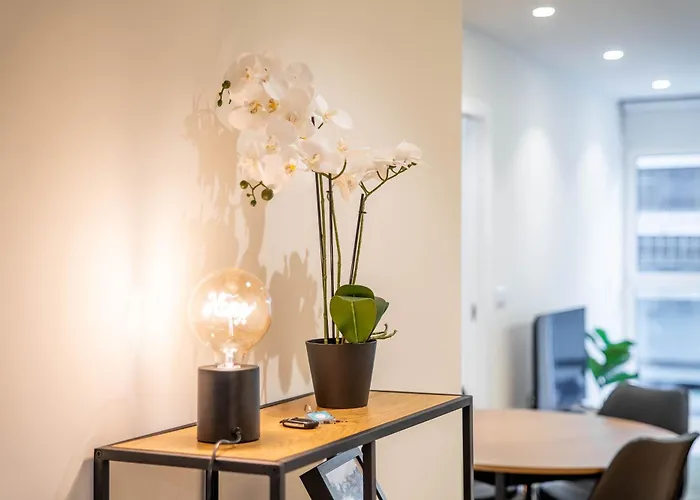 Trindade Bliss: 1br W/ Free Parking By Lovelystay Porto