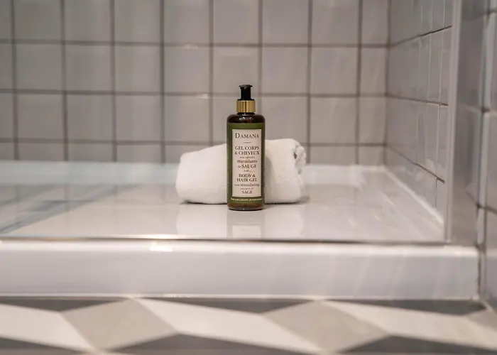 公寓 Trindade Bliss: 1br W/ Free Parking By Lovelystay 波尔图