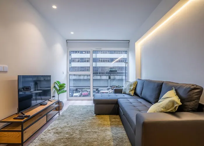 Apartamento Trindade Bliss: 1br W/ Free Parking By Lovelystay *