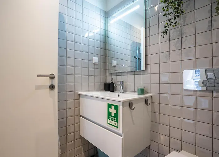 公寓 Trindade Bliss: 1br W/ Free Parking By Lovelystay 波尔图