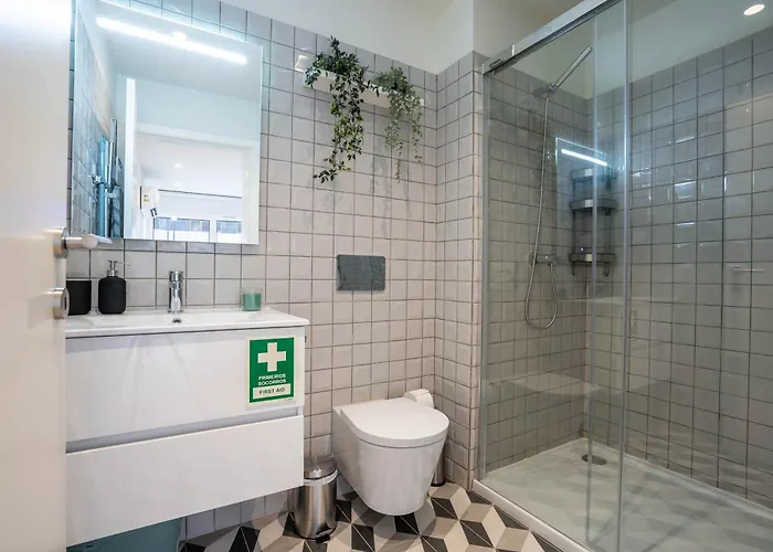 公寓 Trindade Bliss: 1br W/ Free Parking By Lovelystay 波尔图