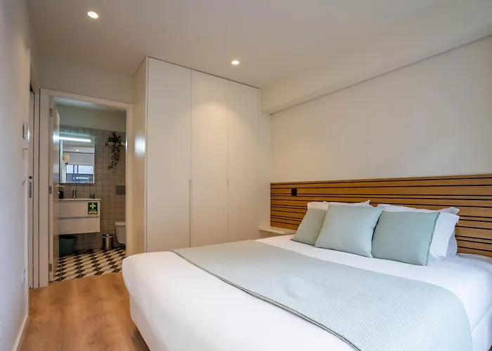 公寓 Trindade Bliss: 1br W/ Free Parking By Lovelystay 波尔图