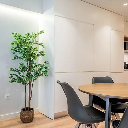 Trindade Bliss: 1br W/ Free Parking By Lovelystay Apartment